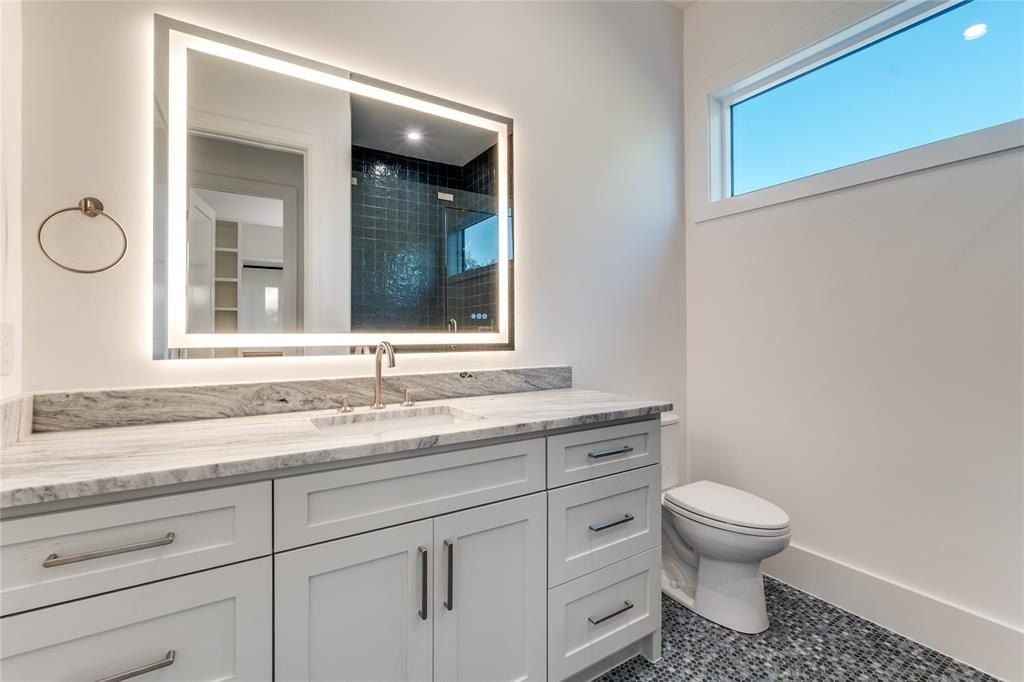 3788 Vinecrest Drive. Dallas, TX 75229