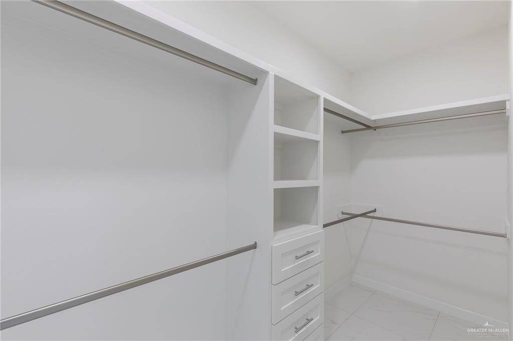 1910 Sunset Drive. Mission, TX 78572