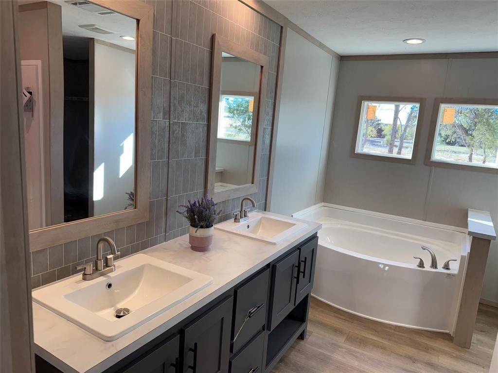 2000 Atticus Court. Springtown, TX 76082