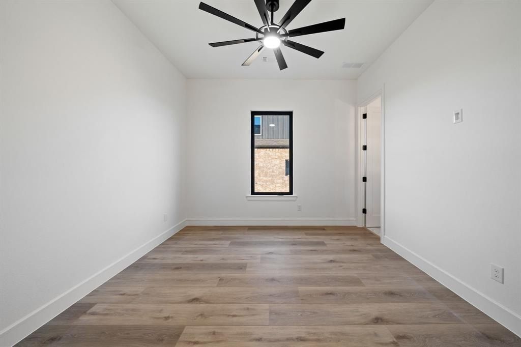 300 Ryker Lane. Gunter, TX 75058