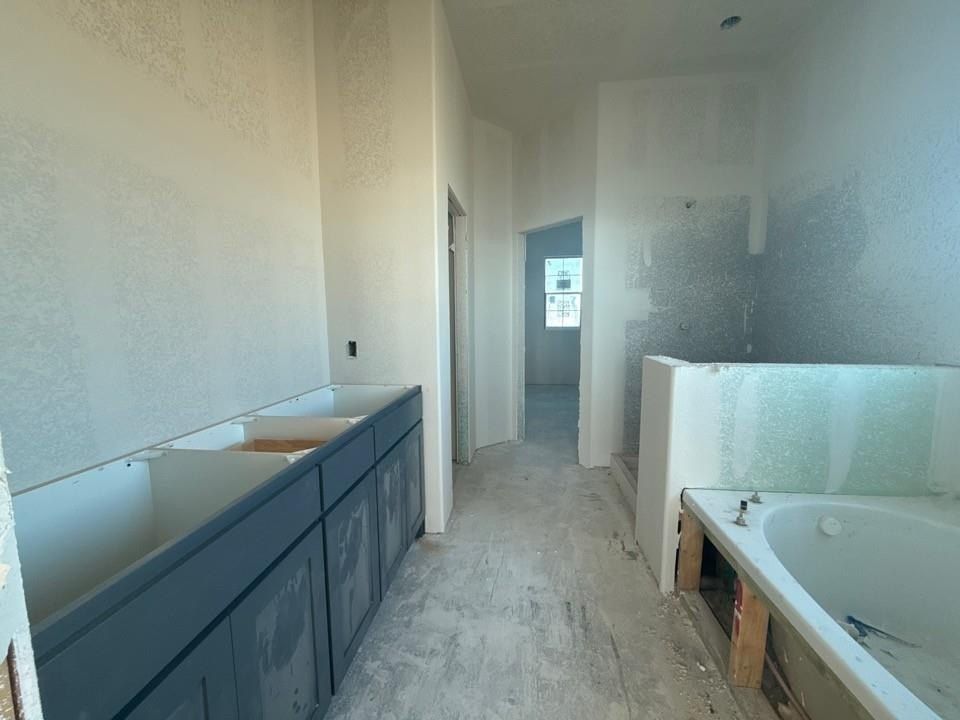 900 County Road 200. Valley View, TX 76272