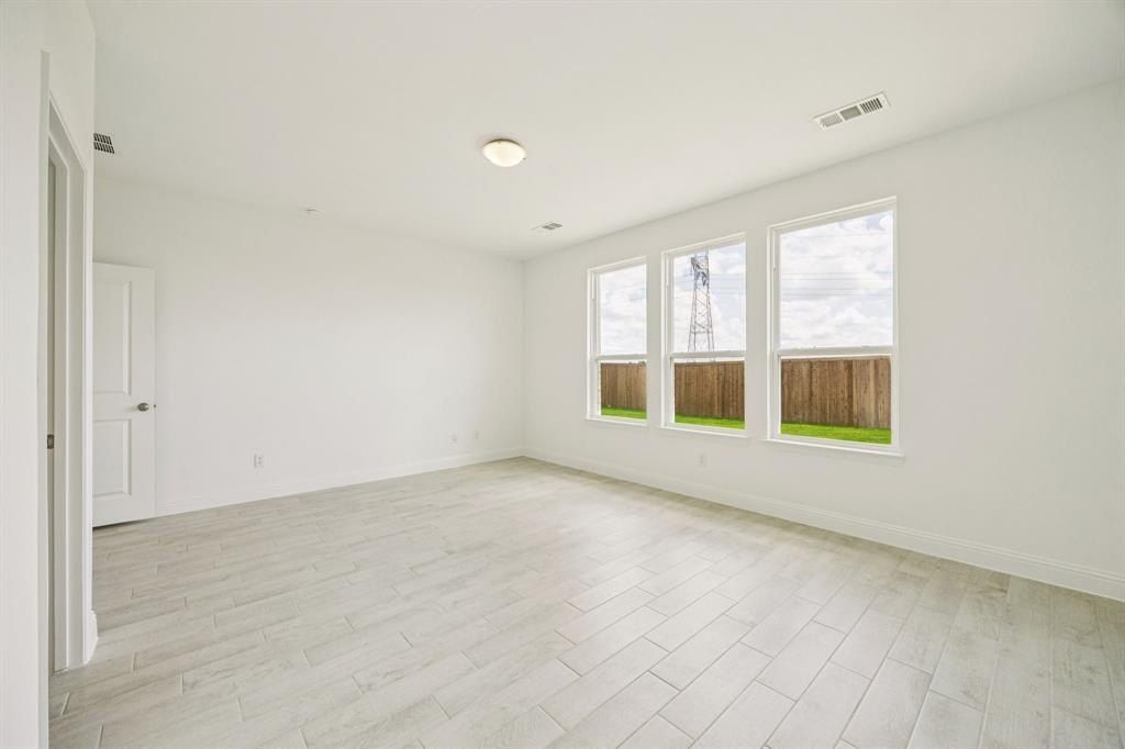 507 Lana Drive. Seagoville, TX 75159