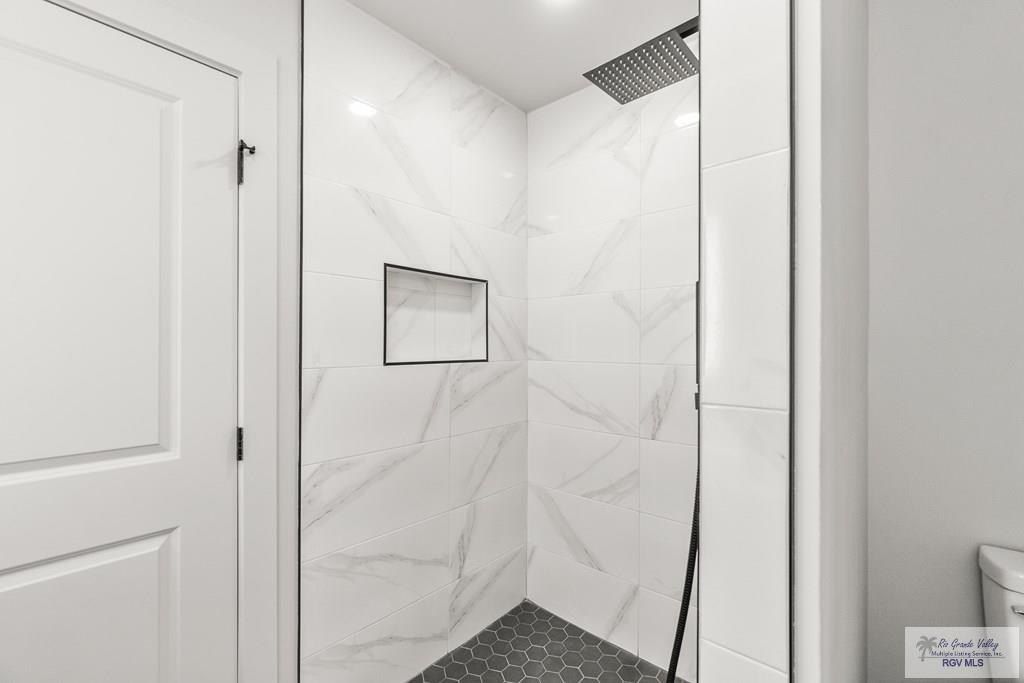 6025 Dakota Rose Cir. Brownsville, TX 78521