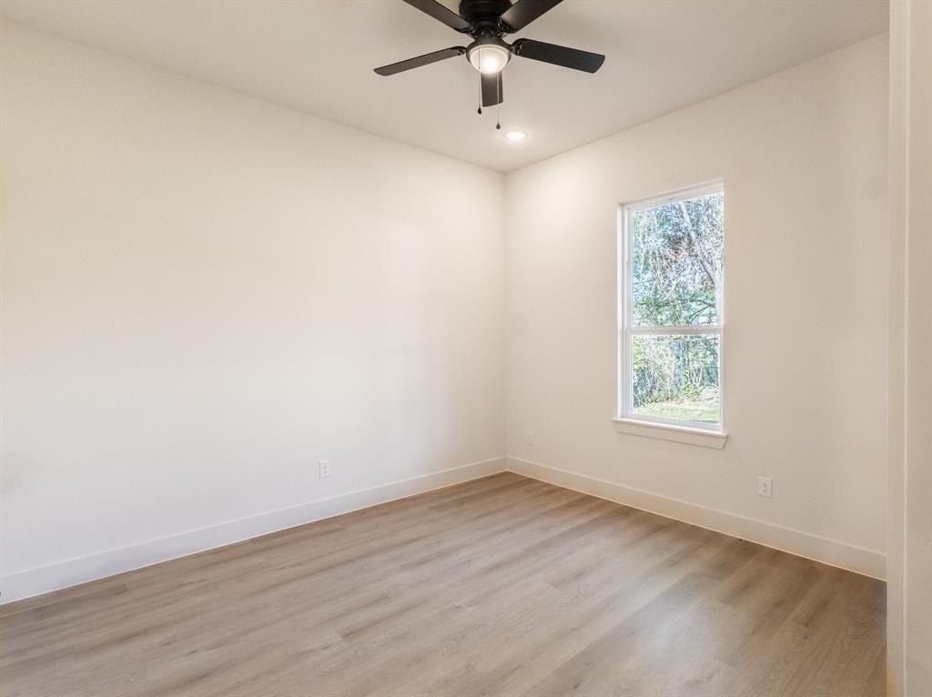 5104 Curzon Avenue. Fort Worth, TX 76107