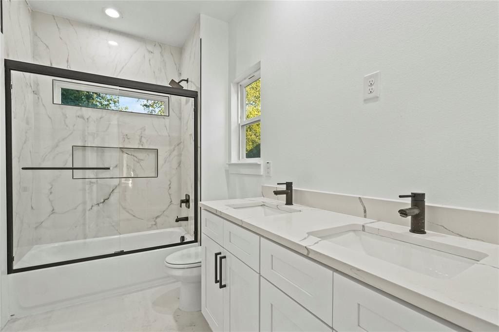 4228 Aztec. Dallas, TX 75216