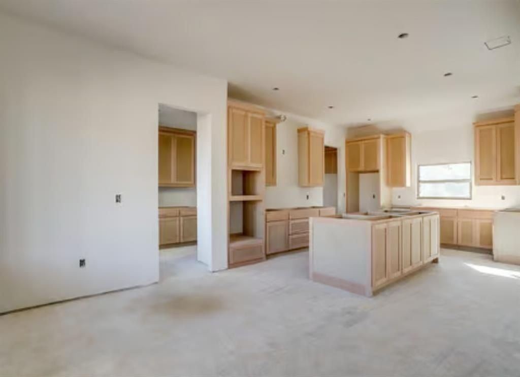 201 Kilkenny Road. Poolville, TX 76487