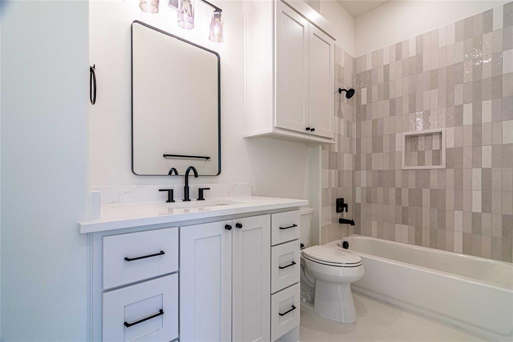 5271 Sunset Road. Caddo Mills, TX 75135