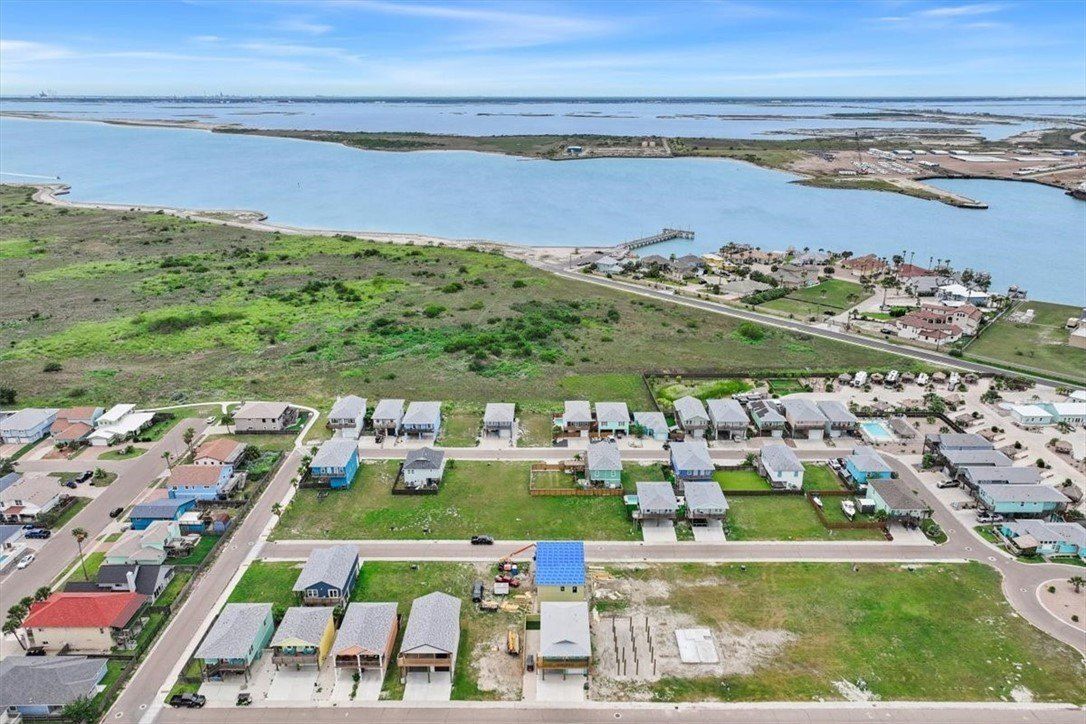 230 Port Arthur Street. Port Aransas, TX 78373