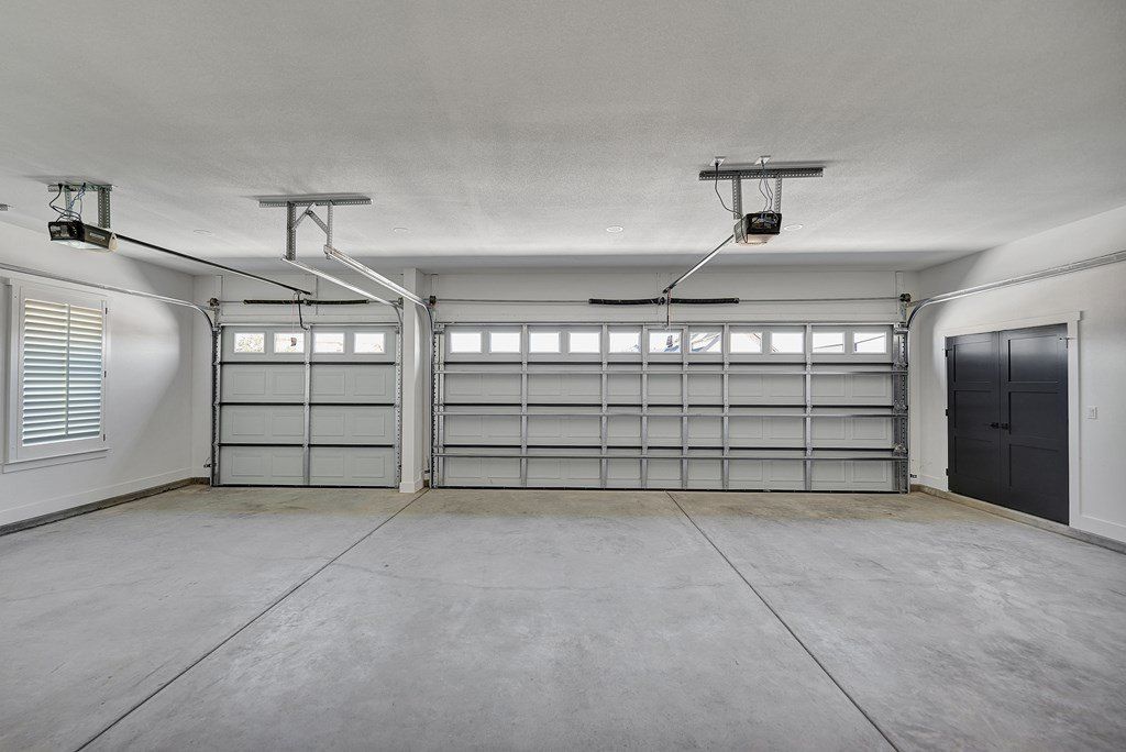 5708 E County Rd 93. Midland, TX 79706