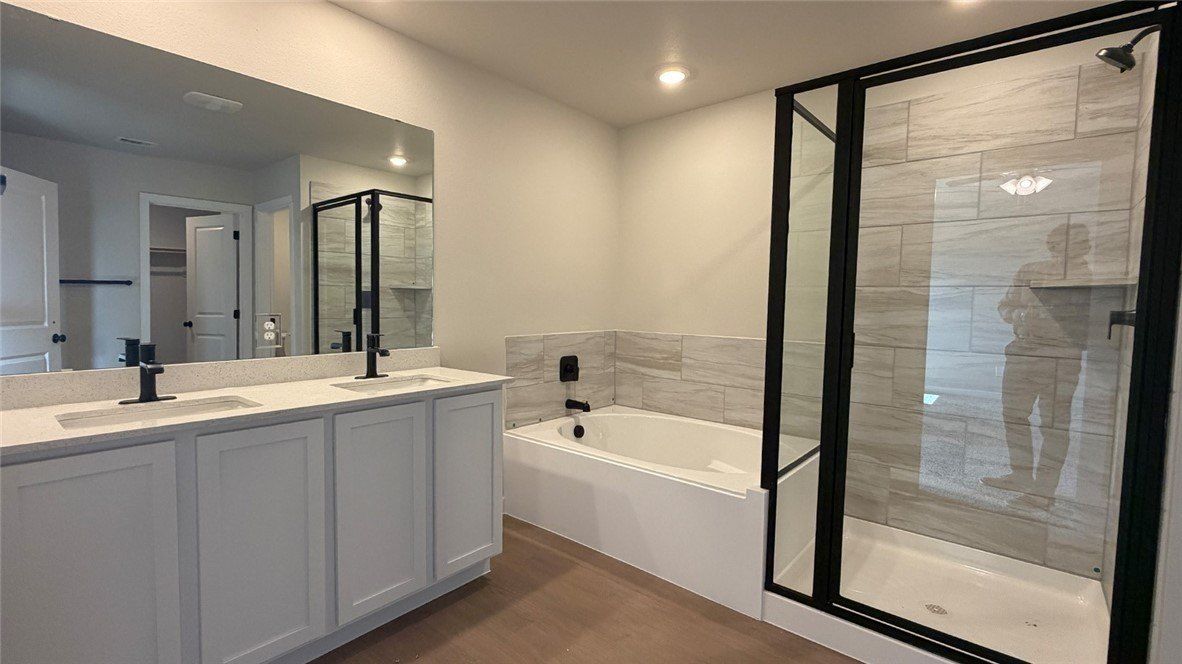 3541 Sahar Lake Drive. Robstown, TX 78380