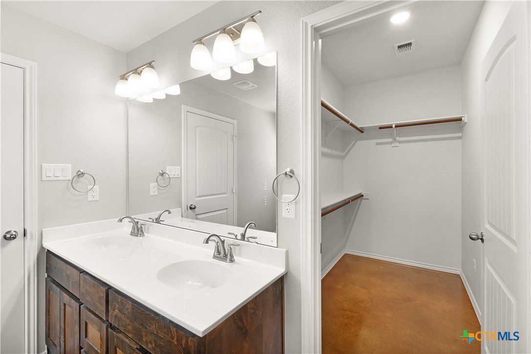 1413 Fossil Trail. Belton, TX 76513