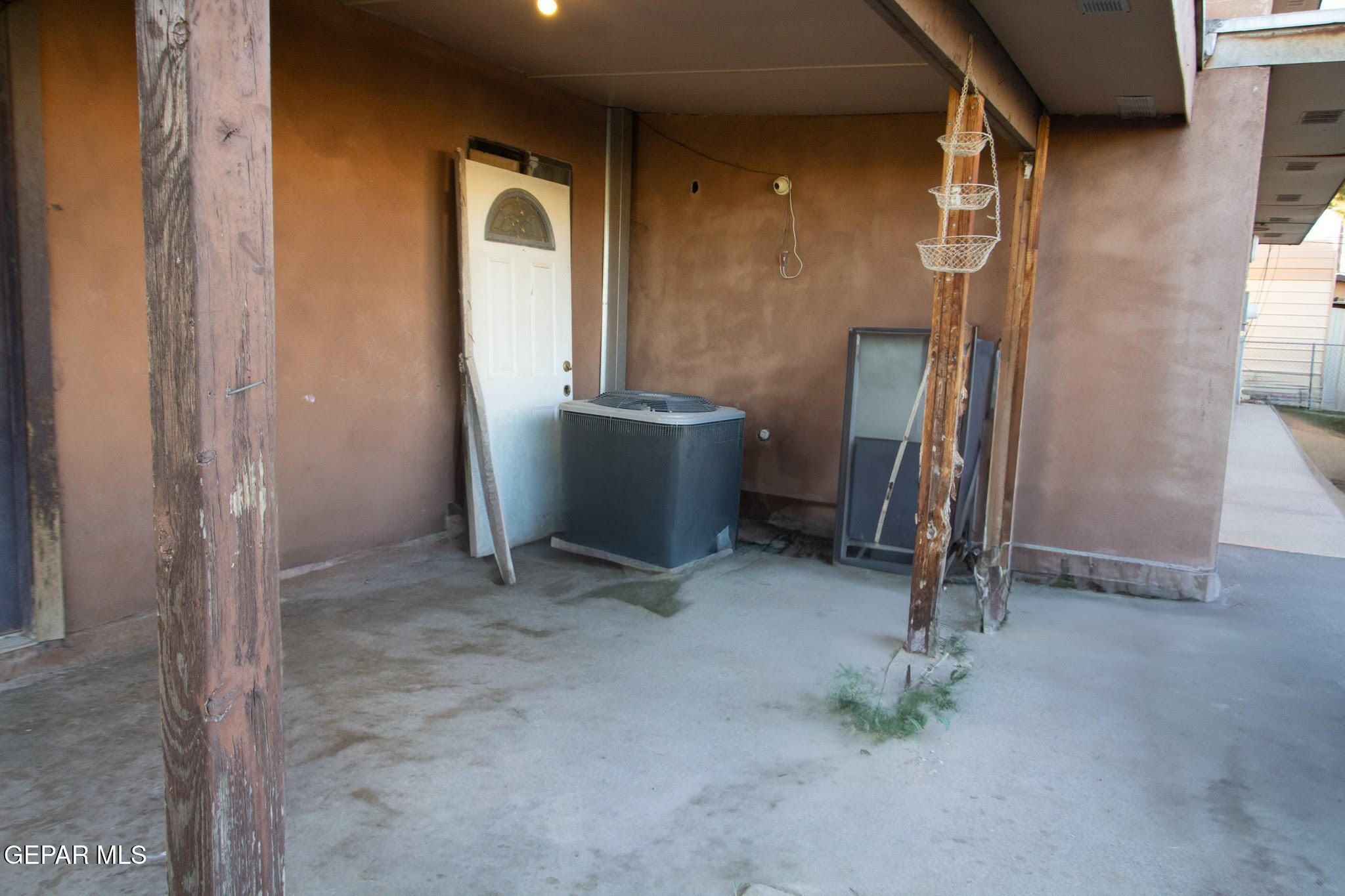 8772 Coloma Circle Unit 8772. El Paso, TX 79907