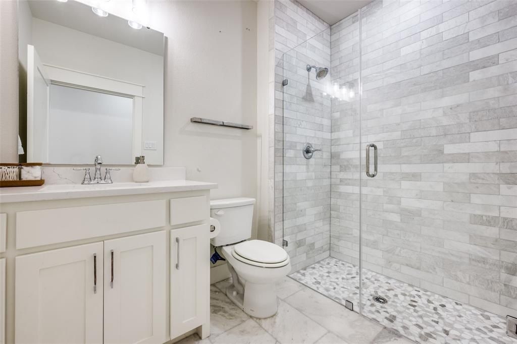 745 River Oak Way. Lake Dallas, TX 75065