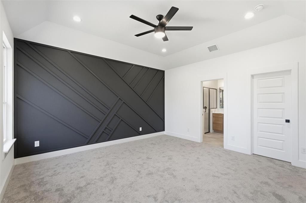 1815 Beauford. Dallas, TX 75253