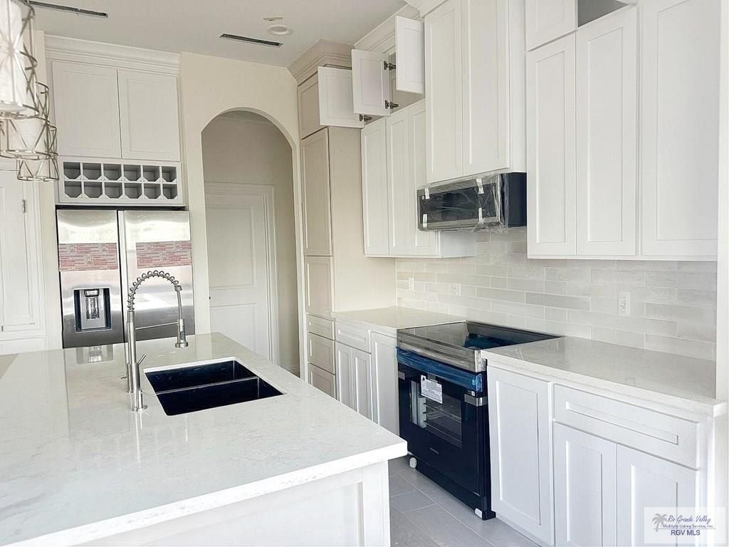 3222 Eliseo Villarreal Ave. Port Isabel, TX 78578