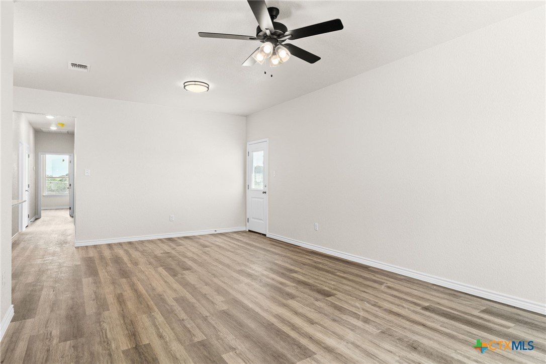 121 Leon Lane. Copperas Cove, TX 76522