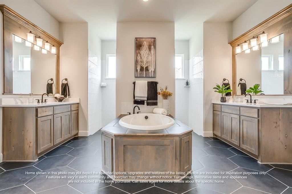 131 Adilynn Trail. Maypearl, TX 76064