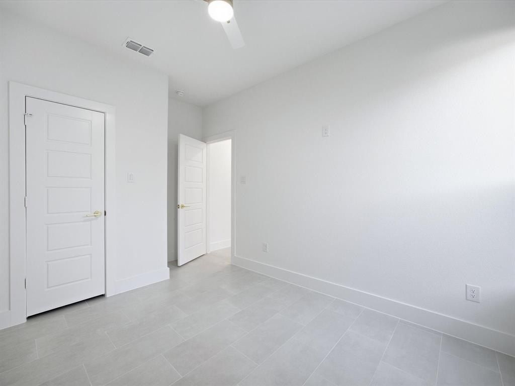 1254 E Jefferson Avenue. Fort Worth, TX 76104