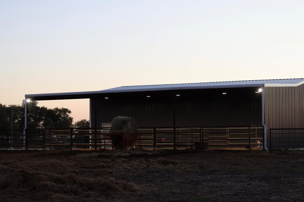 13831 County Rd 101. Grandview, TX 76050