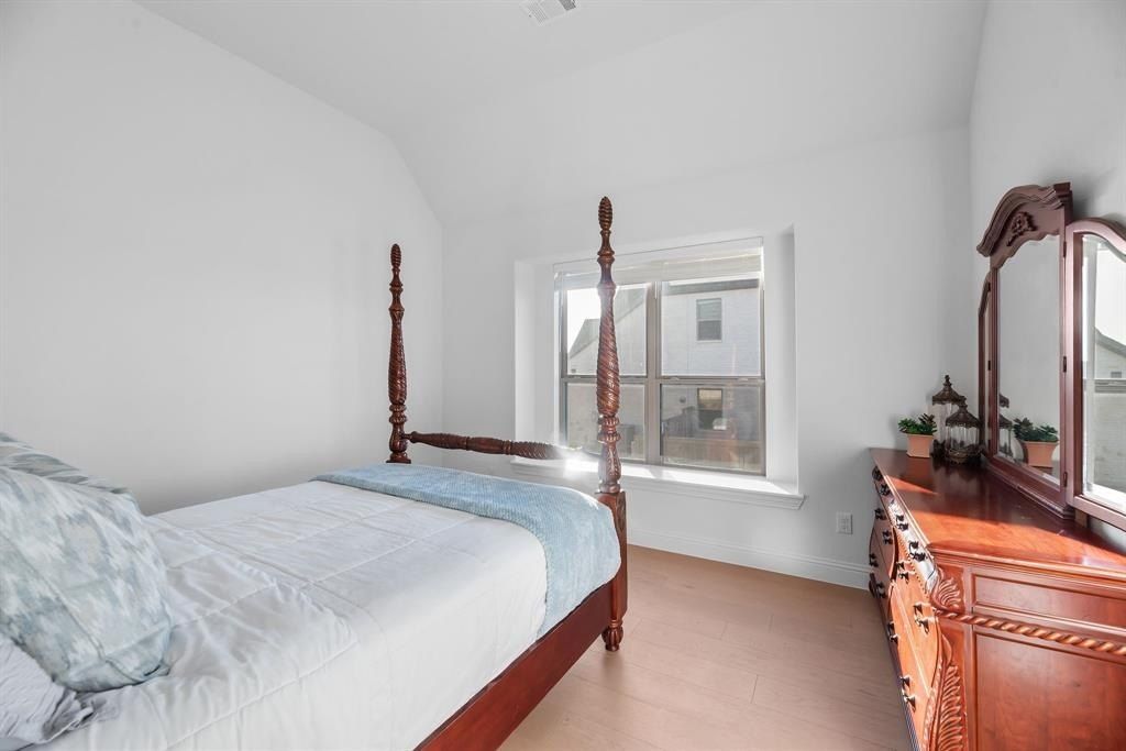 2248 Meander Way. Northlake, TX 76247