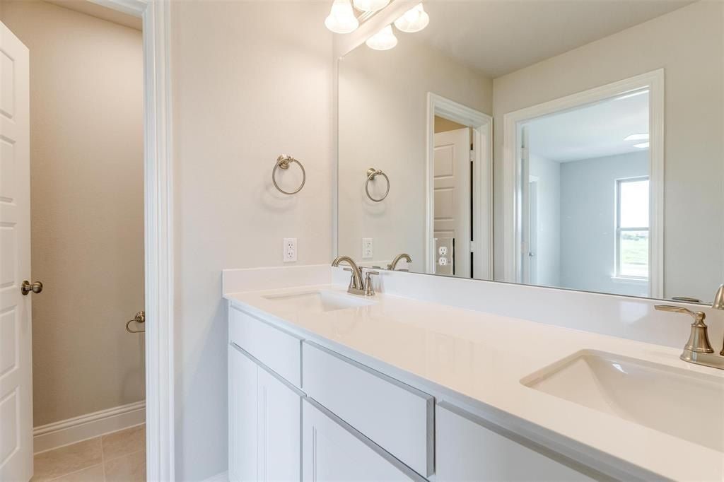 1531 Homeplace Circle. Mansfield, TX 76063