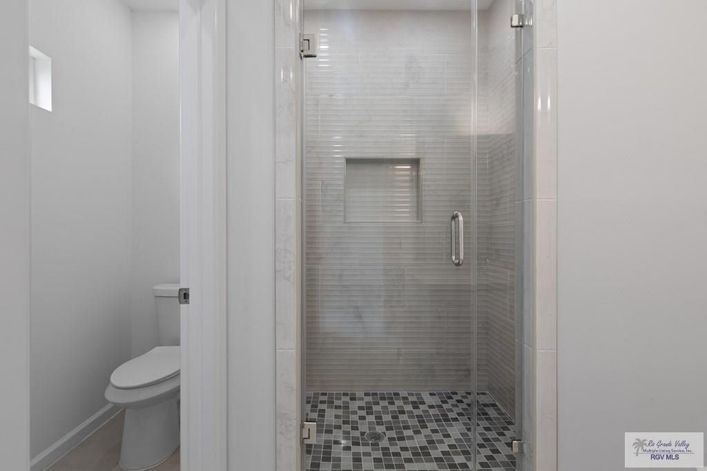 7004 Lago Vista. Brownsville, TX 78520