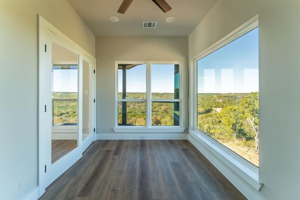 9100 Cherokee Court. Rio Vista, TX 76093