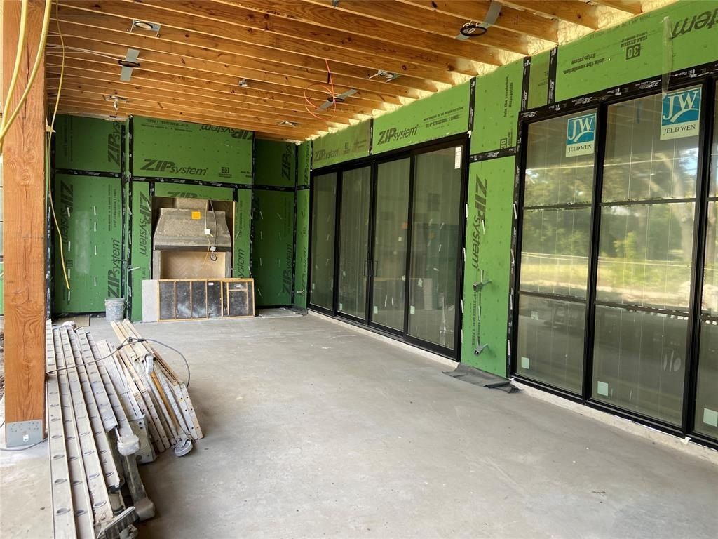 4117 Creekdale Drive. Dallas, TX 75229