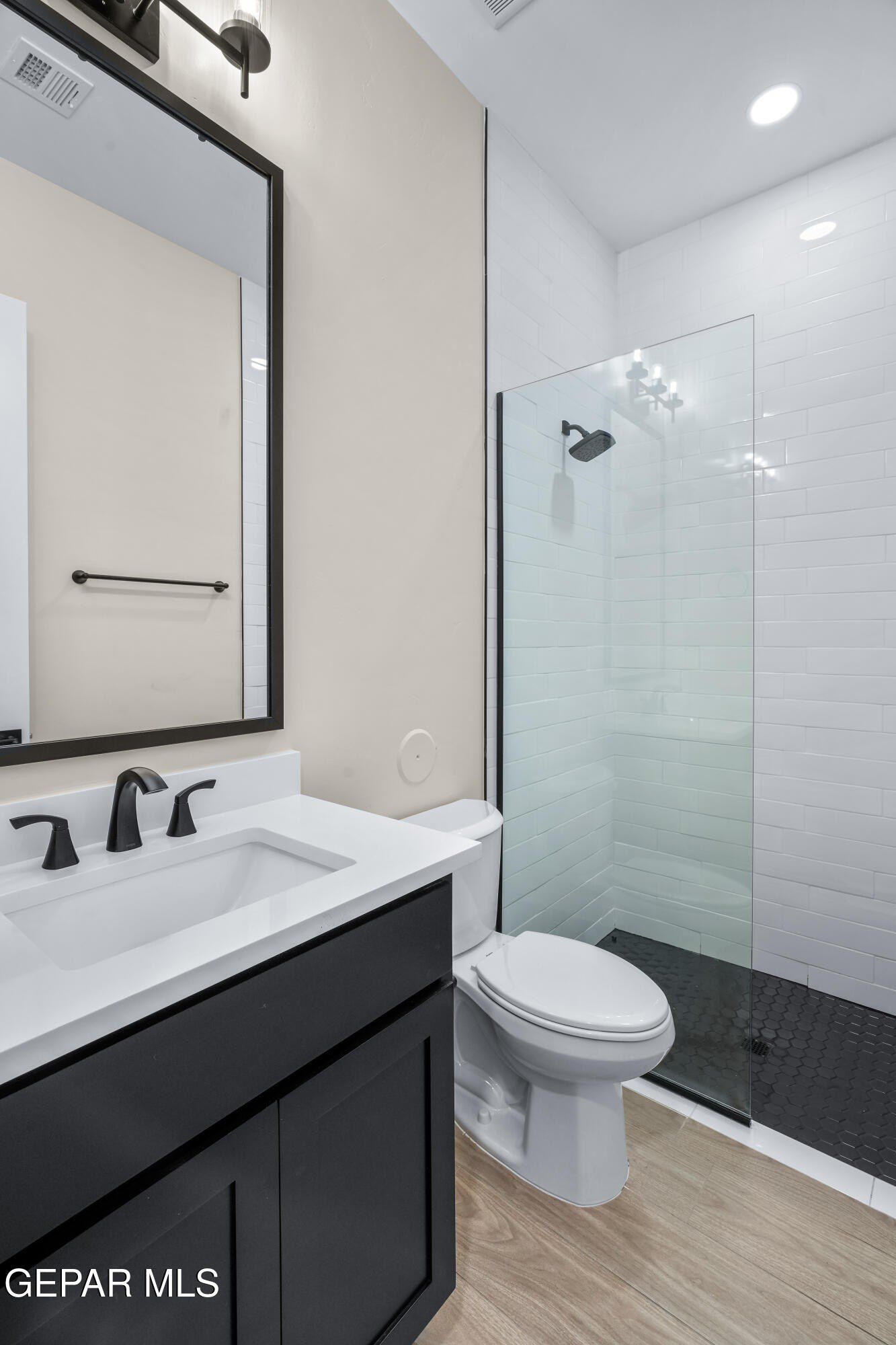 1805 Kelsey Davis Avenue. El Paso, TX 79928