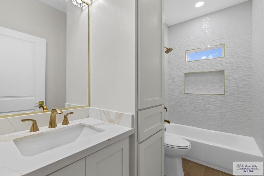 2447 Verona St. Weslaco, TX 78599