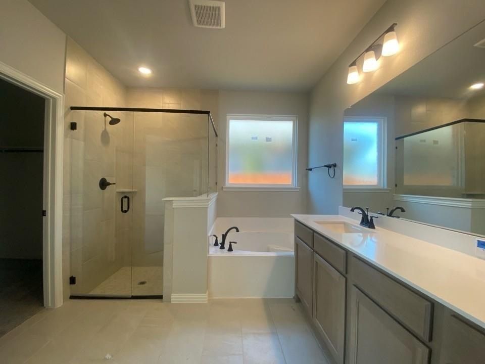 15057 Green Bluff Drive. Aledo, TX 76008