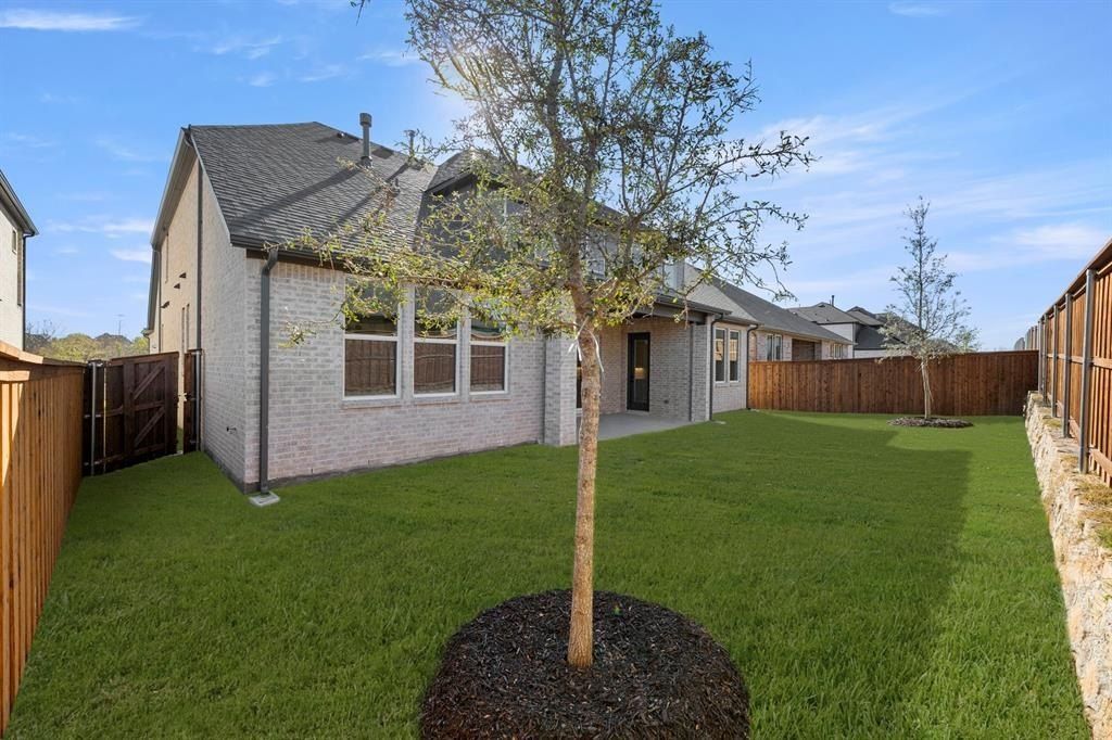 2232 Euclid Drive. Rockwall, TX 75087