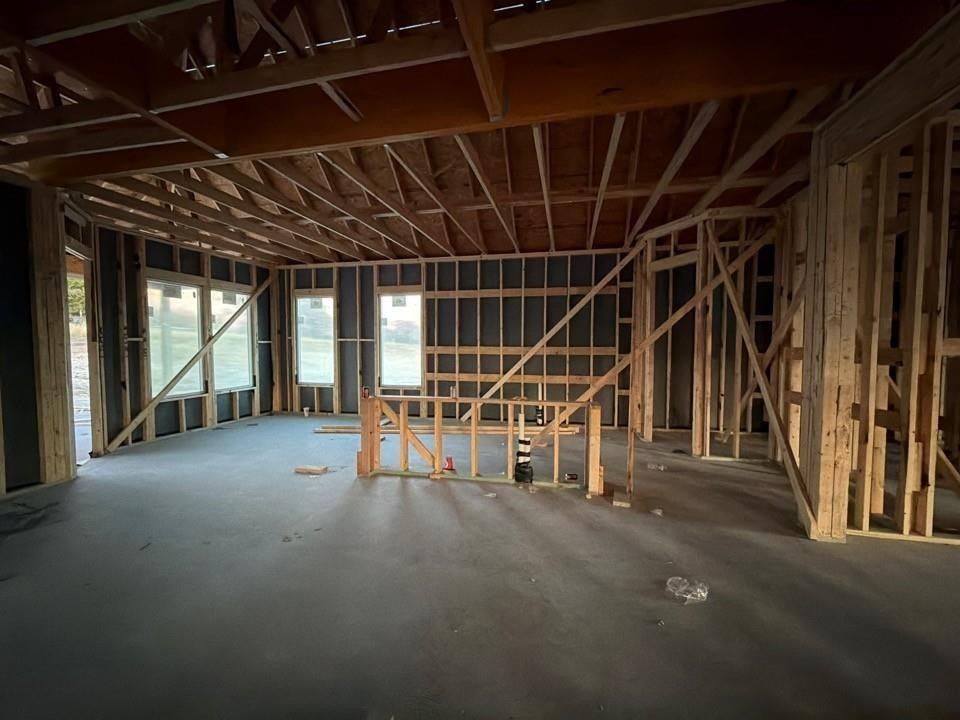 906 Perrin Lane. Van Alstyne, TX 75495