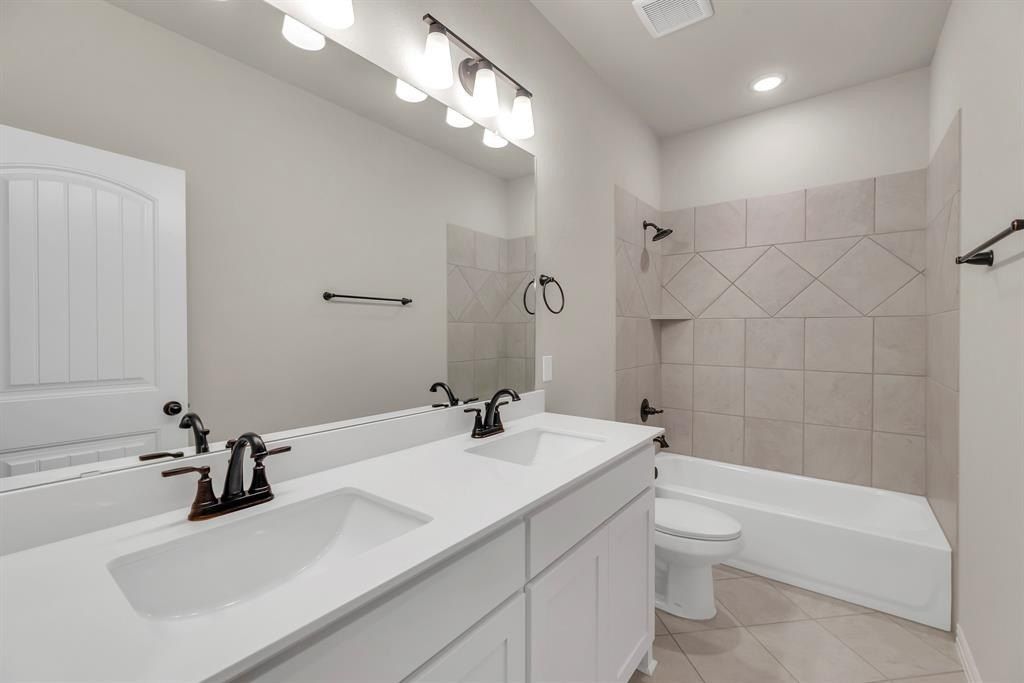 2 Ina Road. Sherman, TX 75090