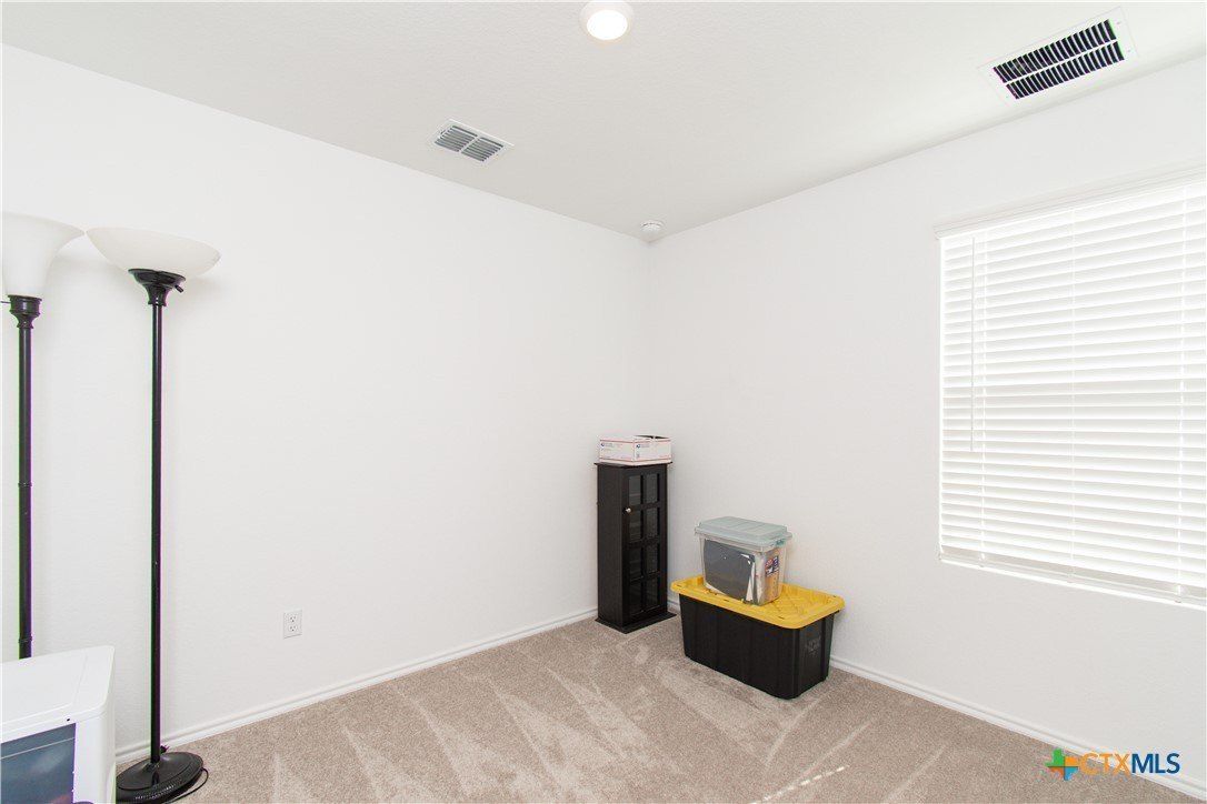 539 Commander Abbott Drive. Jarrell, TX 76537