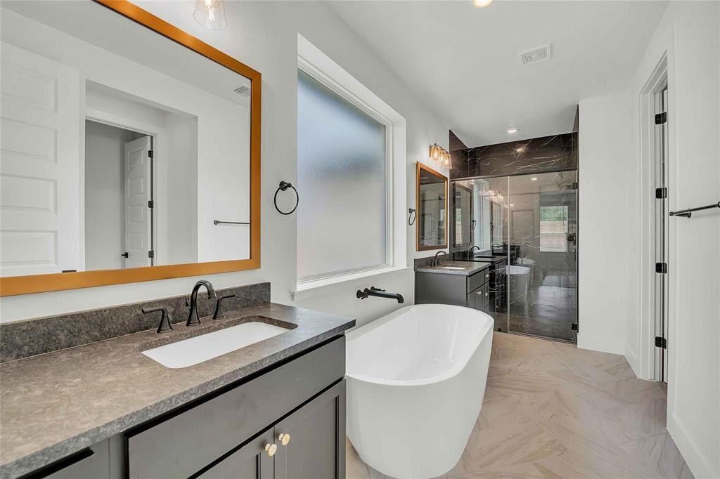 305 Boots Court. Lorena, TX 76655