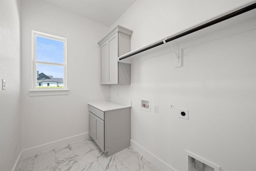 141 Olson Road. Waxahachie, TX 75167