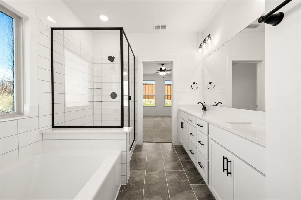 224 Whitetail Drive. Willow Park, TX 76008