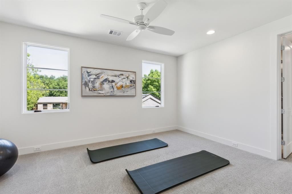 7611 Caillet Street. Dallas, TX 75209