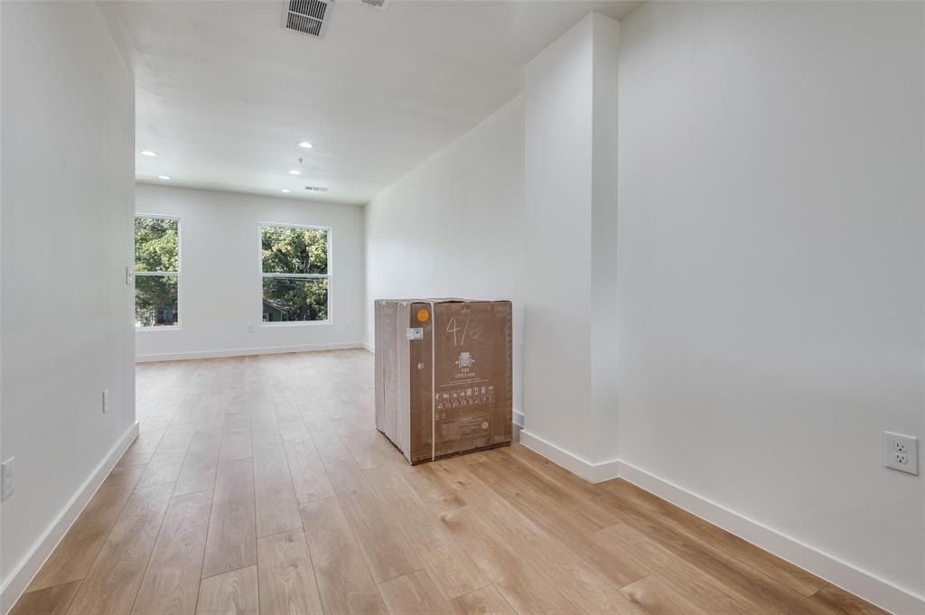 516 S Oconnor Road. Irving, TX 75060