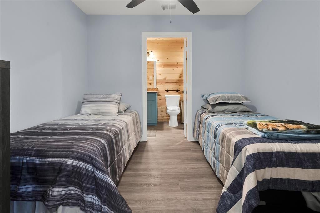 1158 County Road 1240. Savoy, TX 75479