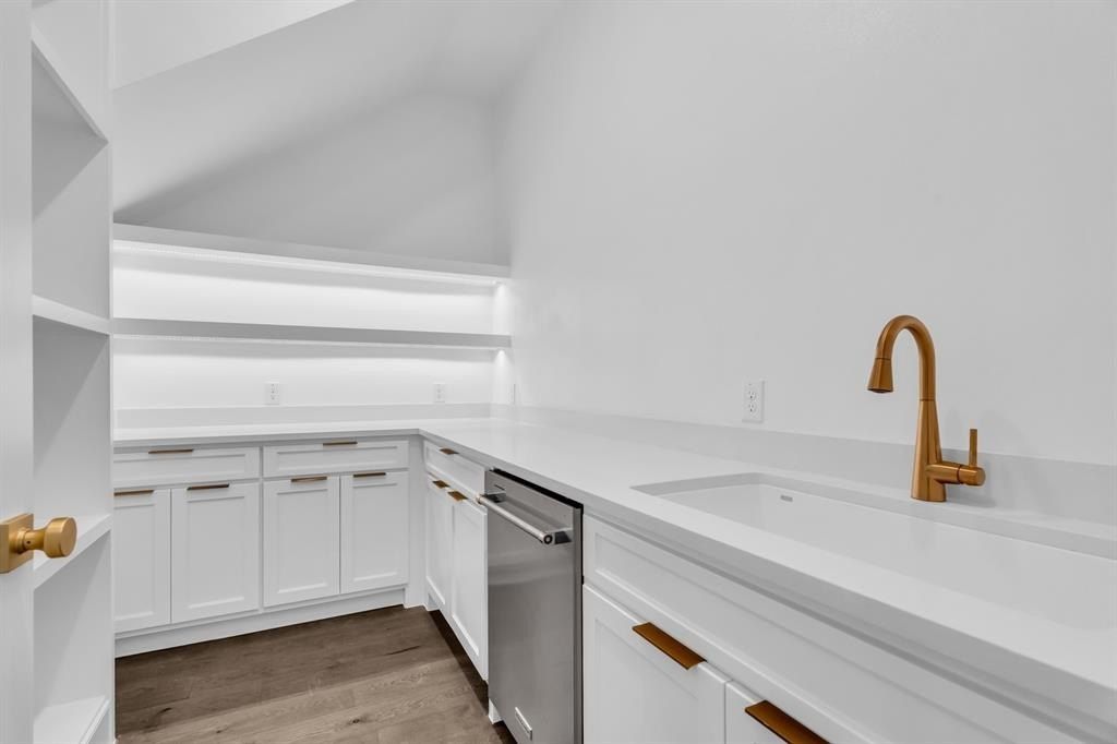 14626 Southern Pines Drive. Farmers Branch, TX 75234