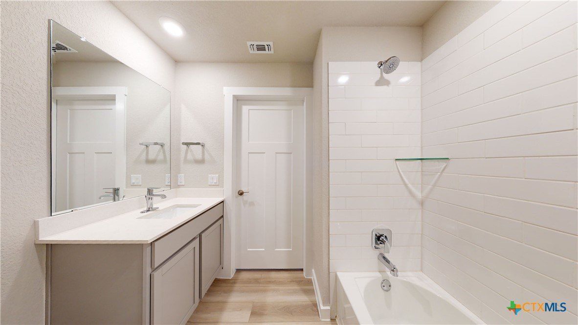 350 Dobson Drive. Killeen, TX 76549