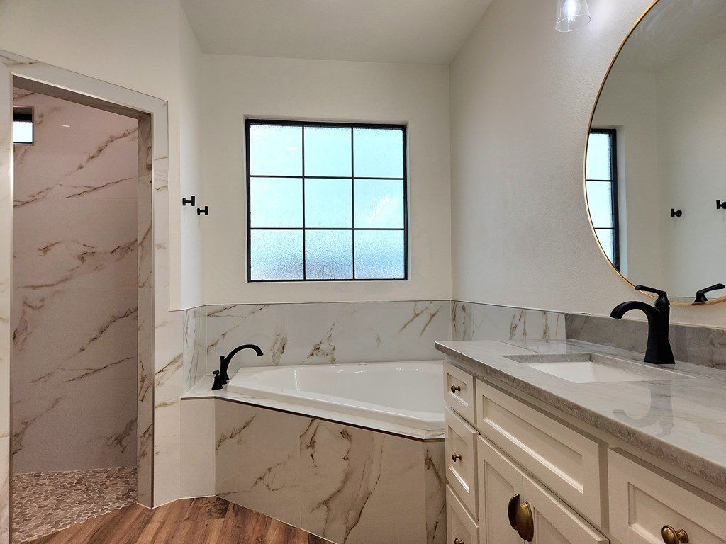 1813 N County Rd 1112. Midland, TX 79706