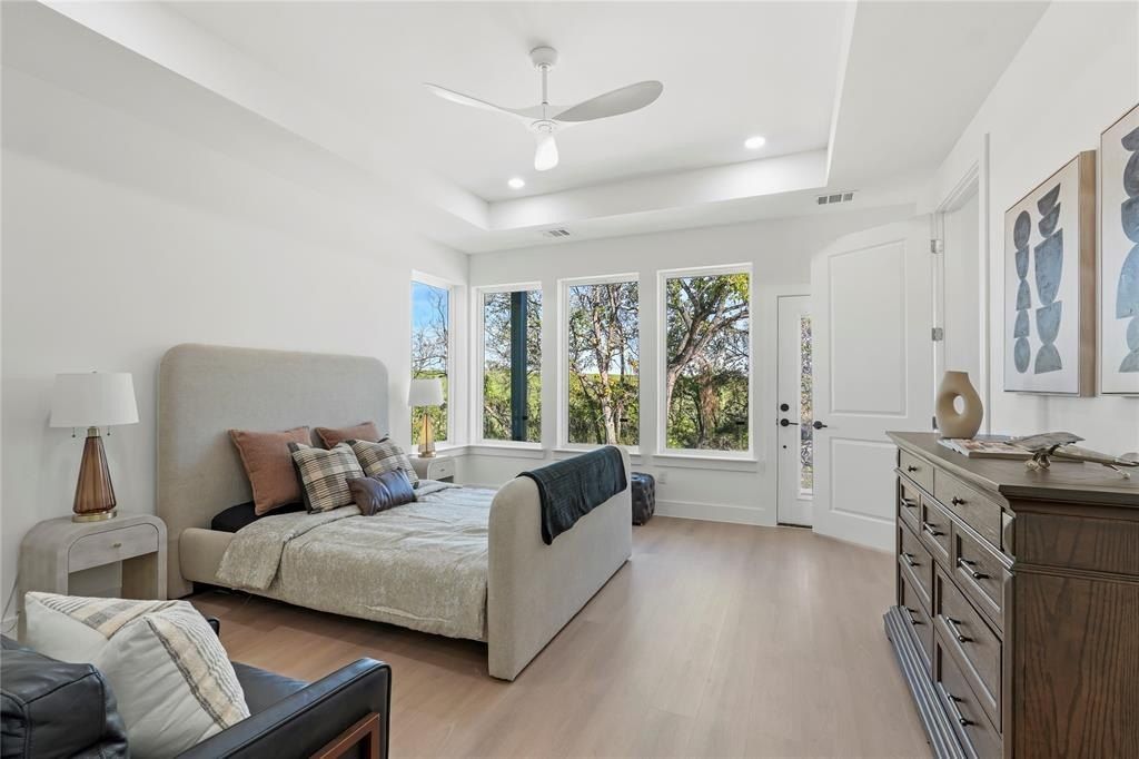 459 Hart Street. Dallas, TX 75203