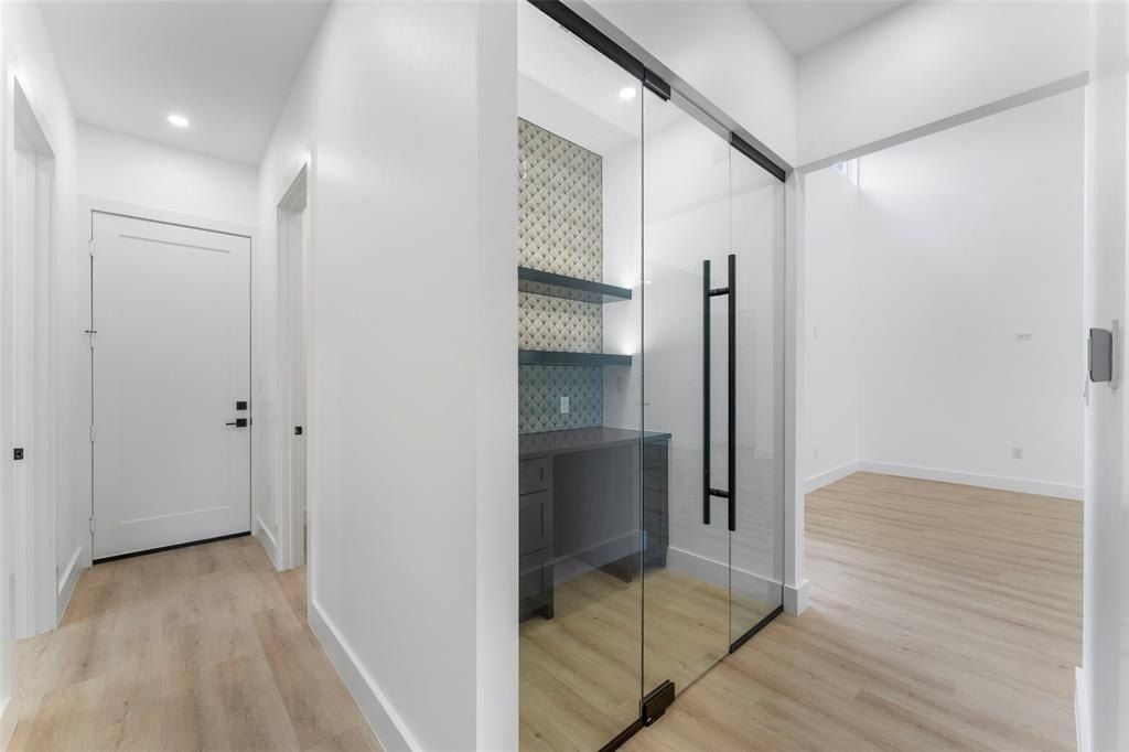 5308 Chippewa Drive. Dallas, TX 75212