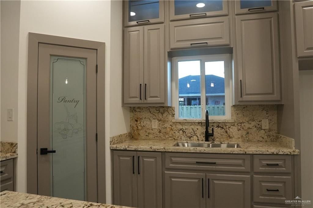 2908 Arboledas Drive. San Juan, TX 78589