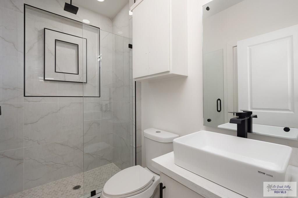 513 Eagle Dr. Los Fresnos, TX 78566