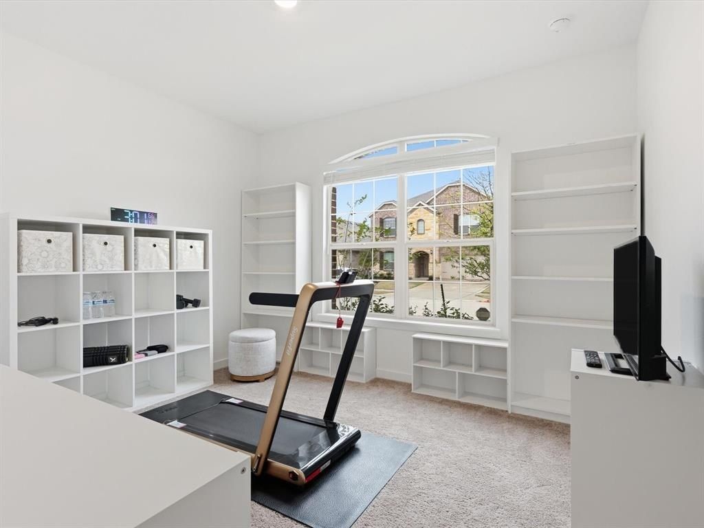 541 Breeds Hill Road. Little Elm, TX 75068