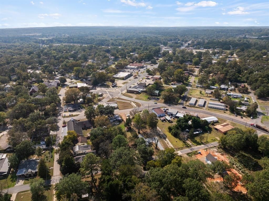 655 N Soda Street. Jefferson, TX 75657